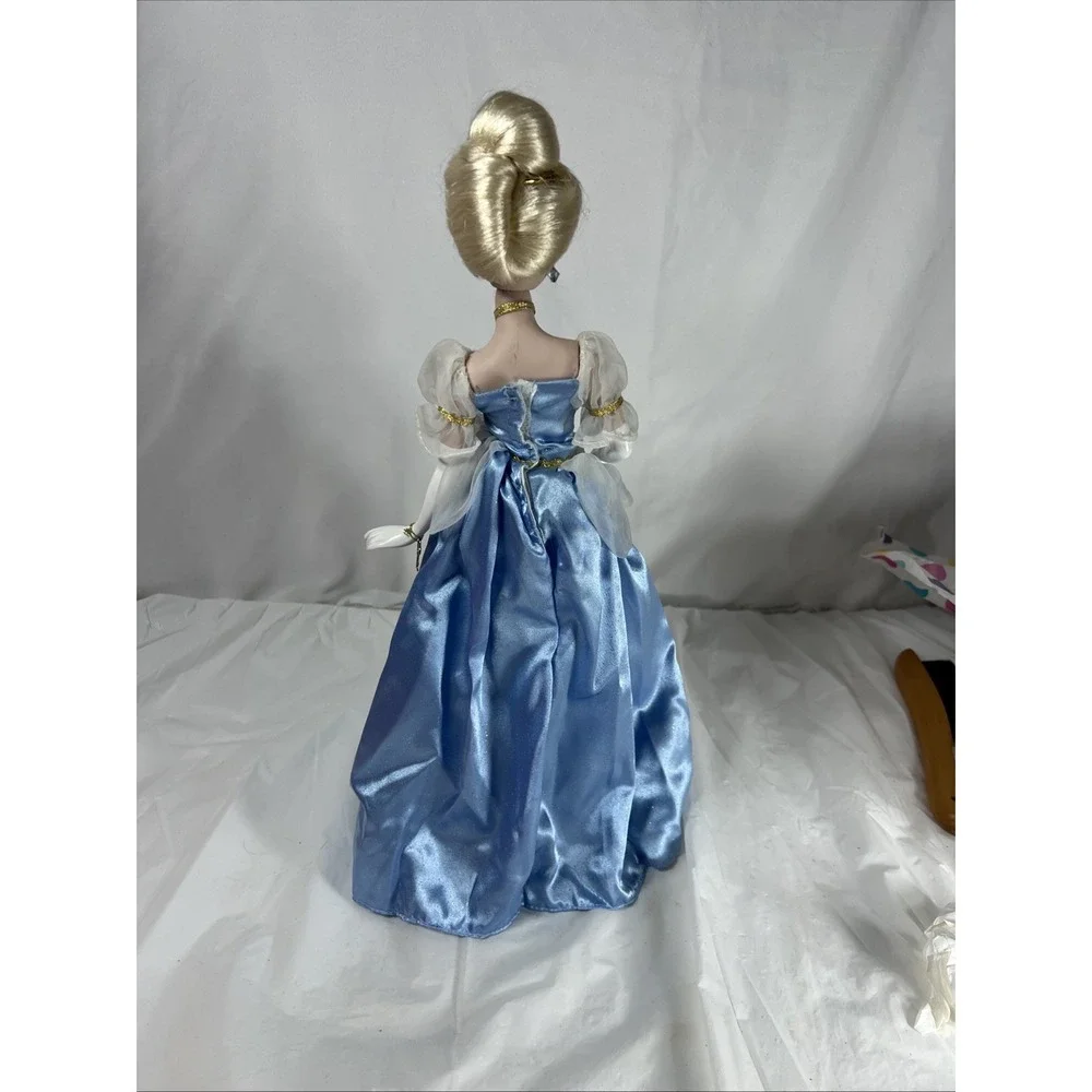 N/A cinderella porcelain